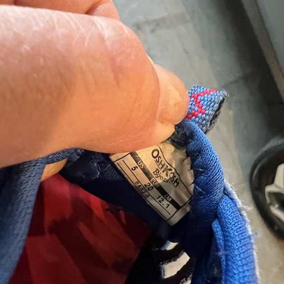 Toddler closed toe sandals - Picture 3 of 3